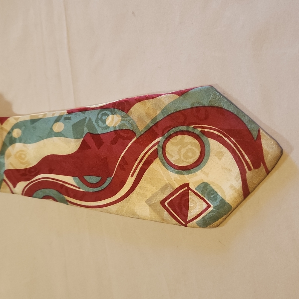 Cream and red Ted Lapidus Tie